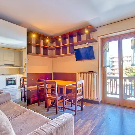 Hostdomus - Central Ski Daire *